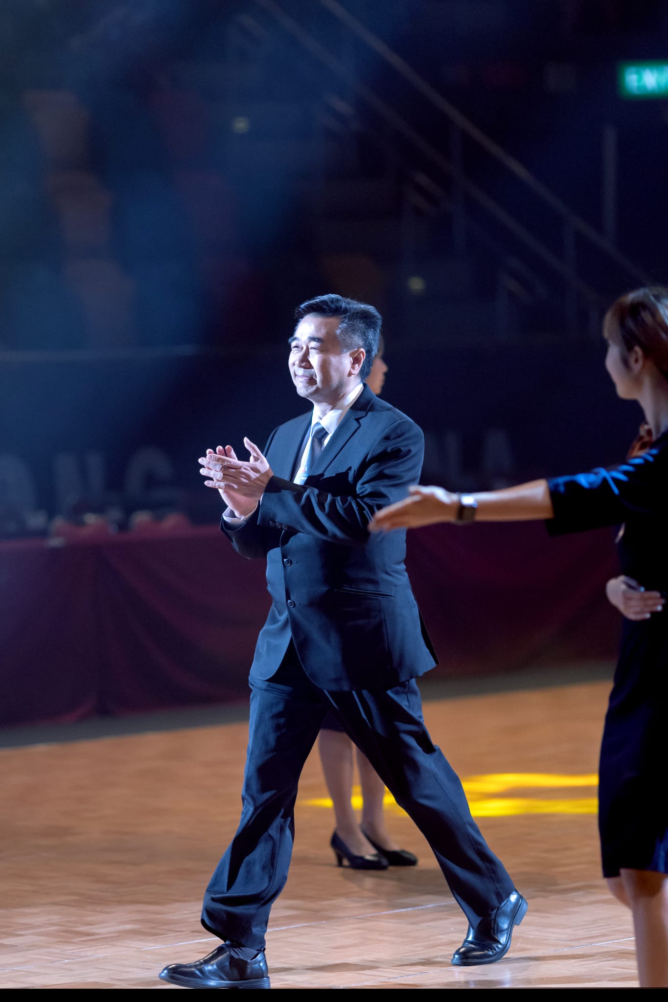 圖片說明（7）：中國香港體育舞蹈總會會長葉賜偉先生對首天港隊的表現感到滿意。.j